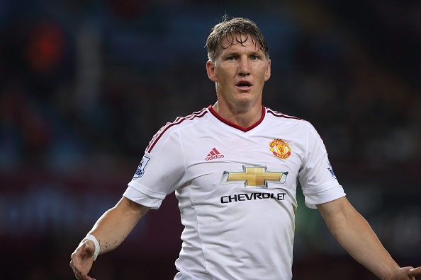 Diem tin 19/8: ‘Schweini chua du the luc de phuc vu M.U’ hinh anh