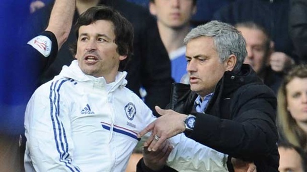 Diem tin 21/8: Mourinho he lo nguoi ke nhiem o Chelsea hinh anh