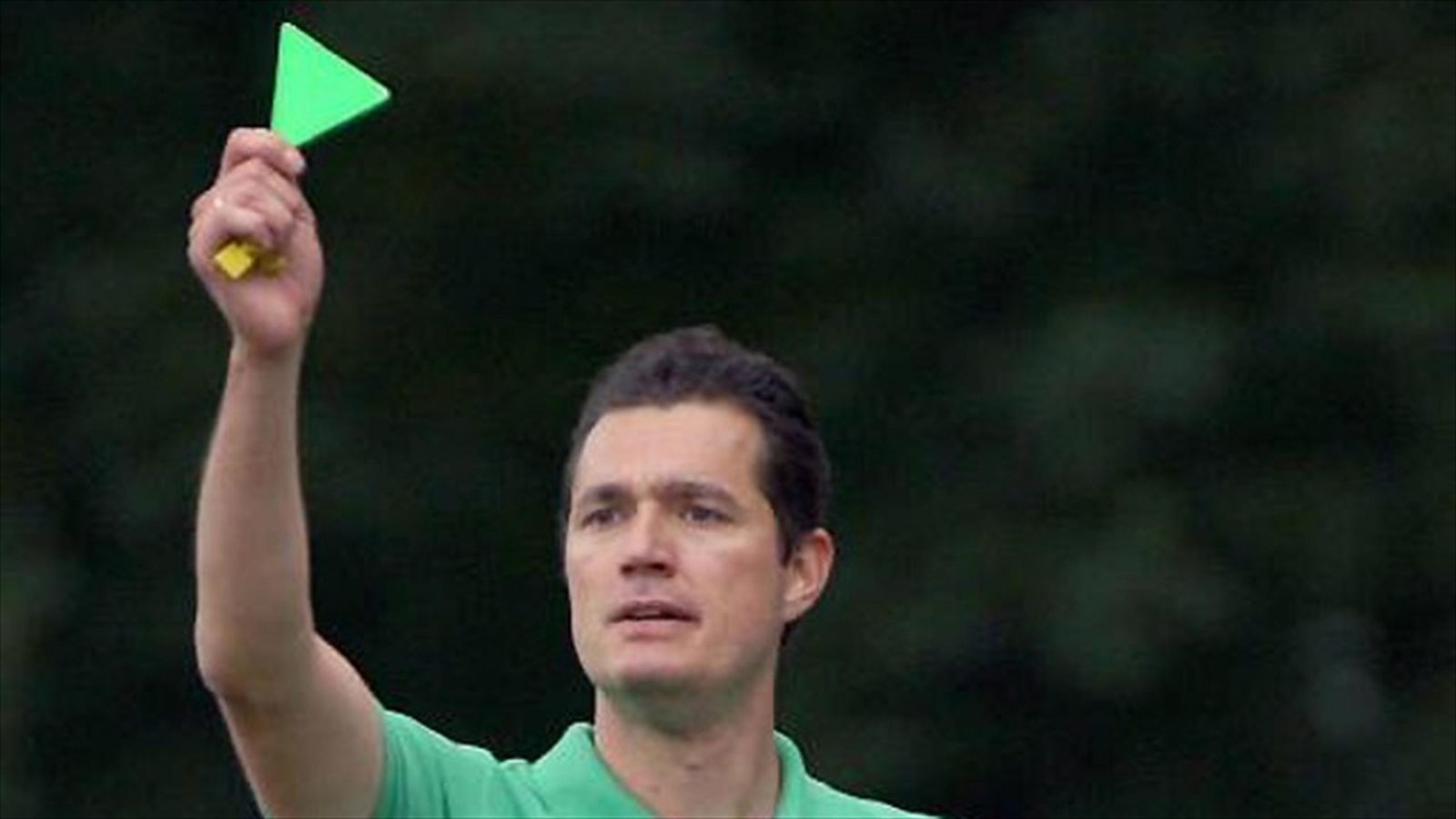 The xanh duoc ap dung tai Serie B cuoi tuan nay hinh anh