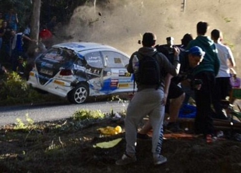 Tai nan dua xe tai Tay Ban Nha khien 6 nguoi chet hinh anh