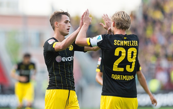 Januzaj ghi ban dau tien trong mau ao Dortmund hinh anh