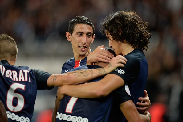 Cavani lap cu dup trong tran hoa 2-2 cua PSG hinh anh