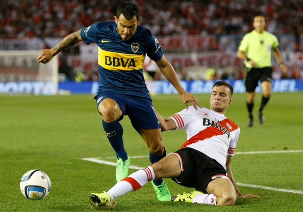 Doi bong cua Tevez dan dau giai VDQG sau tran dau kinh dien hinh anh