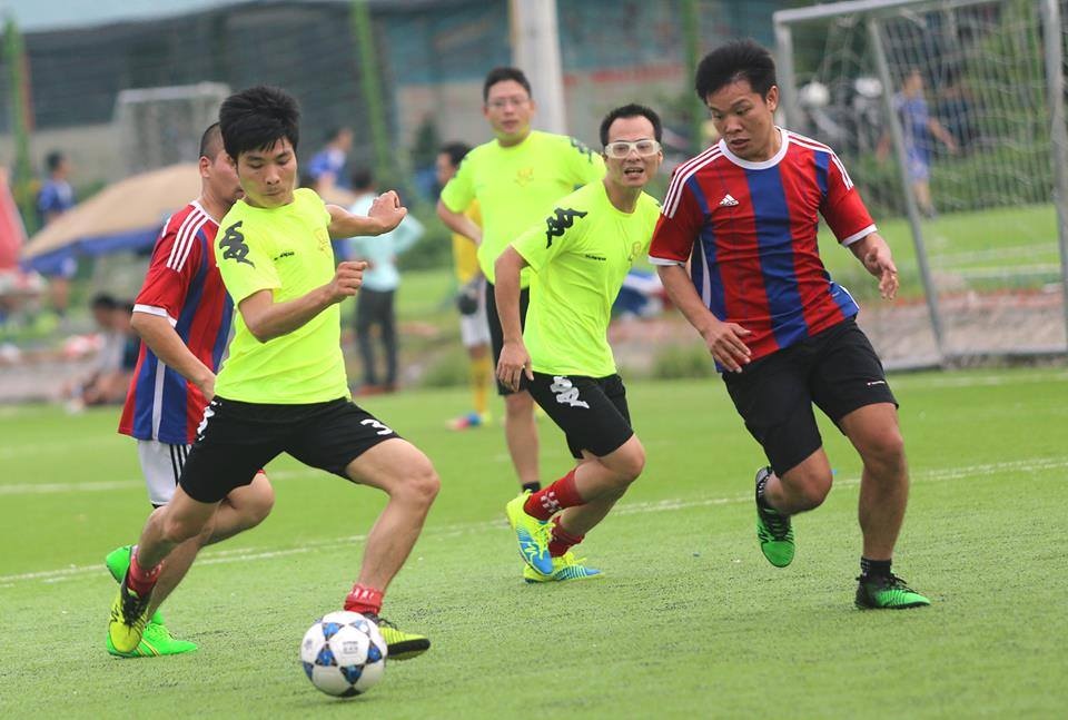 Doi bong Zing.vn hoa chu nha Cup mua thu hinh anh