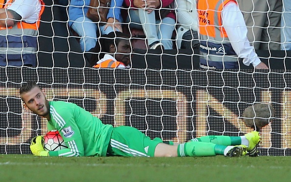 Man trinh dien cua David De Gea truoc Southampton hinh anh