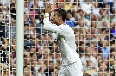 Ronaldo dut diem vo duyen, Real bi Malaga cam hoa 0-0 hinh anh