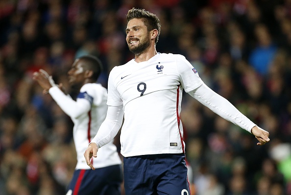 Giroud lap cu dup giup Phap ha Dan Mach 2-1 hinh anh