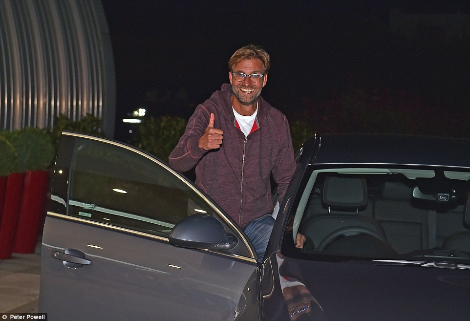 Juergen Klopp dung nhieu loai xe o Liverpool hinh anh