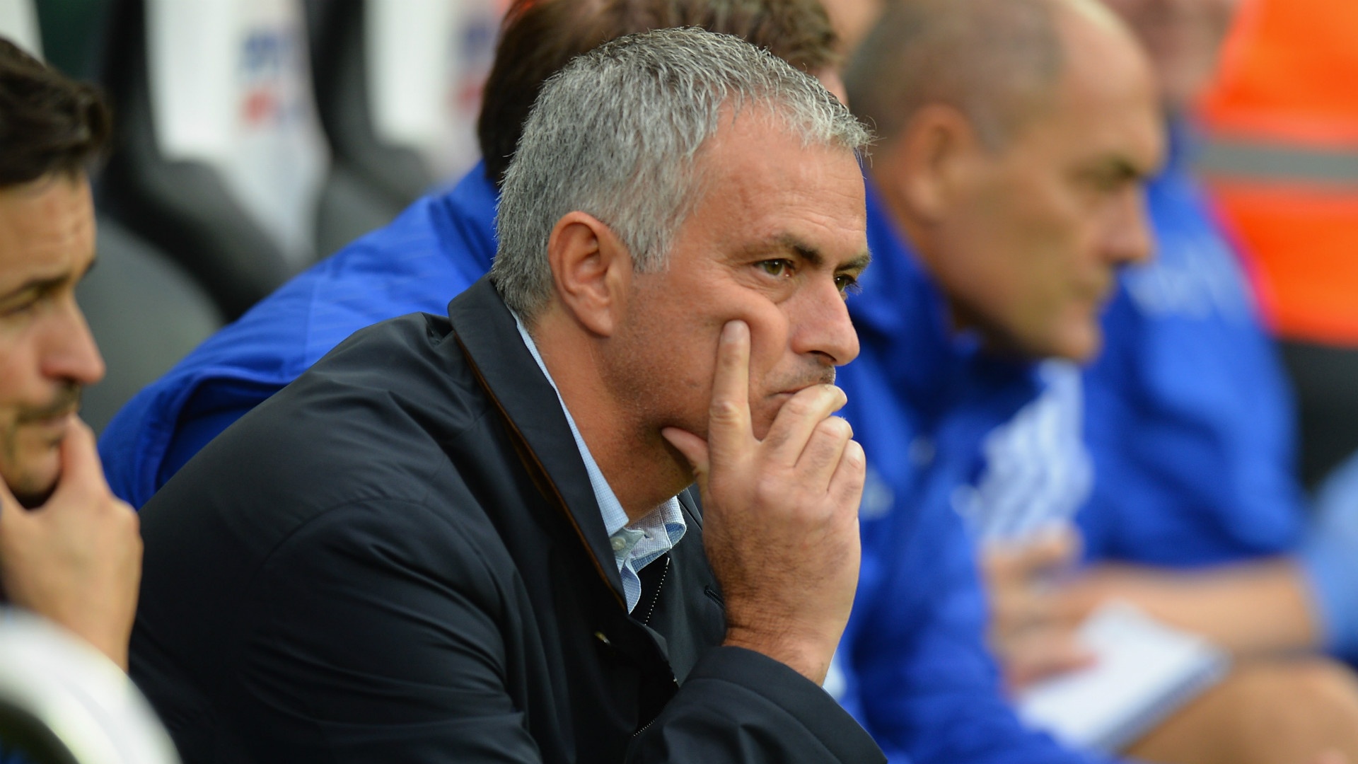 HLV Mourinho tin tuong lai duoc dam bao o Chelsea hinh anh