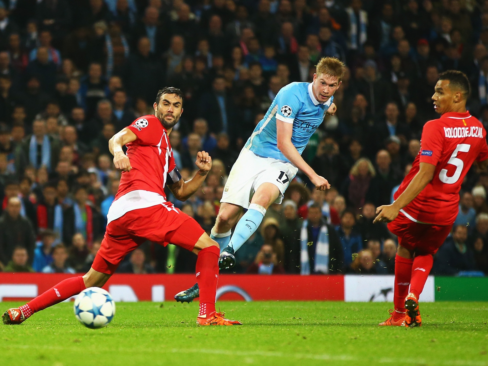 De Bruyne toa sang, tiec khong Mourinho? hinh anh