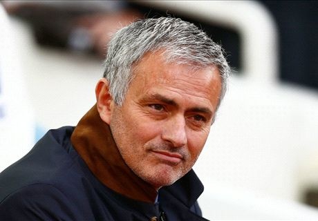 Mourinho cuoi guong truoc an phat va nguy co bi sa thai hinh anh