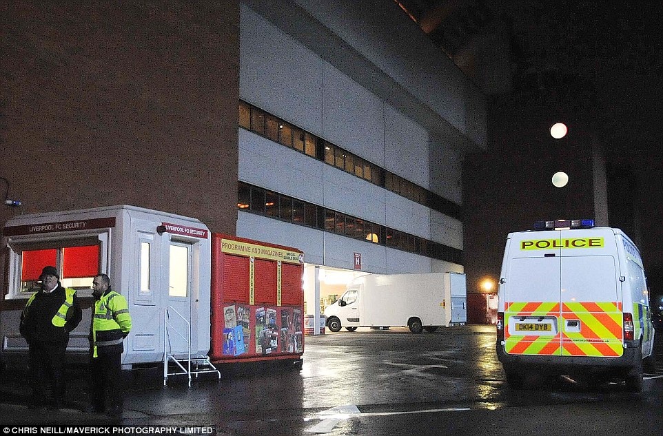 San Anfield bi phong toa khi co tin mot nguoi mat tich hinh anh