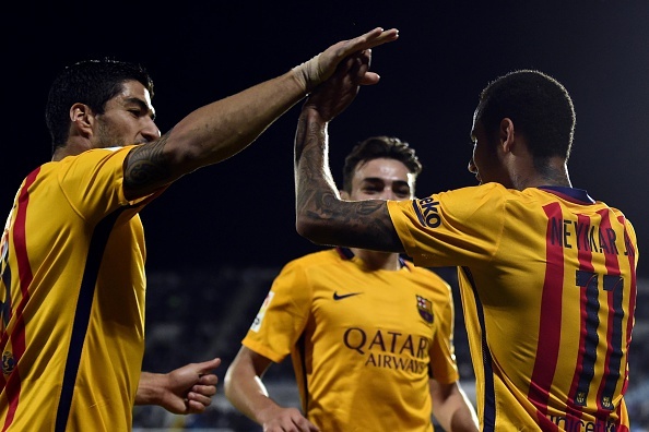 Suarez, Neymar giup Barca so ke cung Real Madrid hinh anh