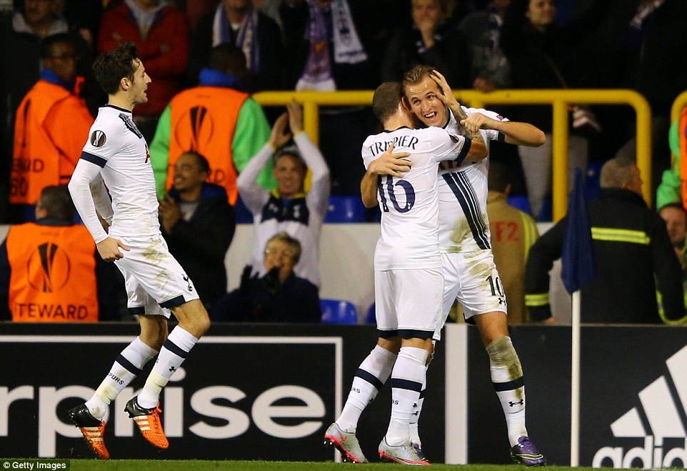 Tong hop tran dau: Tottenham 2-1 Anderlecht hinh anh