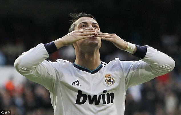 Ronaldo muon trai nghiem mot nam tai MLS hinh anh