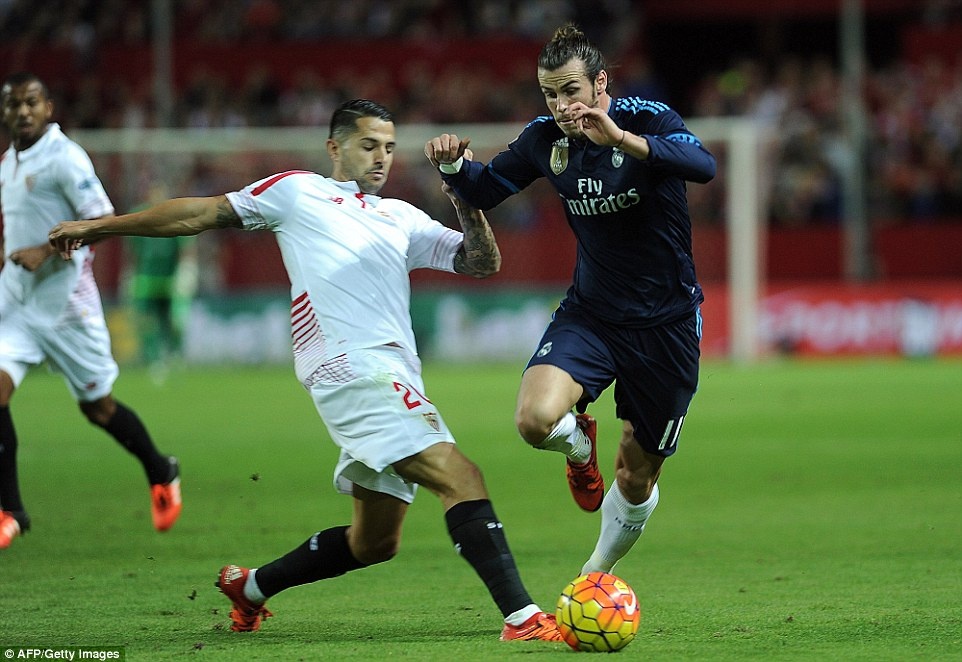 Ket qua va clip loat tran dem qua hinh anh