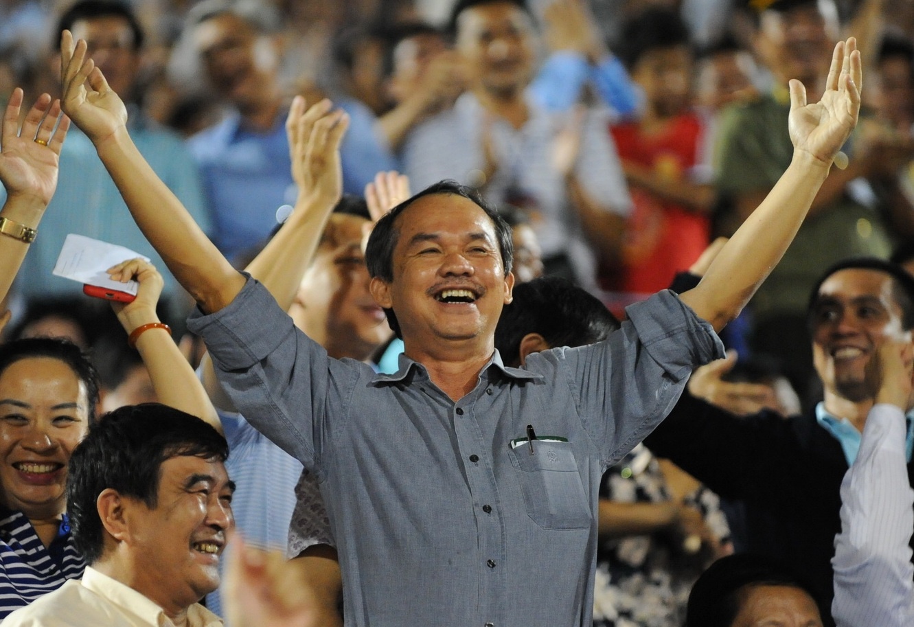 Chung khoan LPBank dang gom tien mat mua co phieu cong ty bau Duc hinh anh