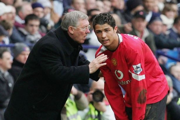 Diem tin 13/11: Ronaldo tiet lo tung gap van de voi Sir Alex hinh anh