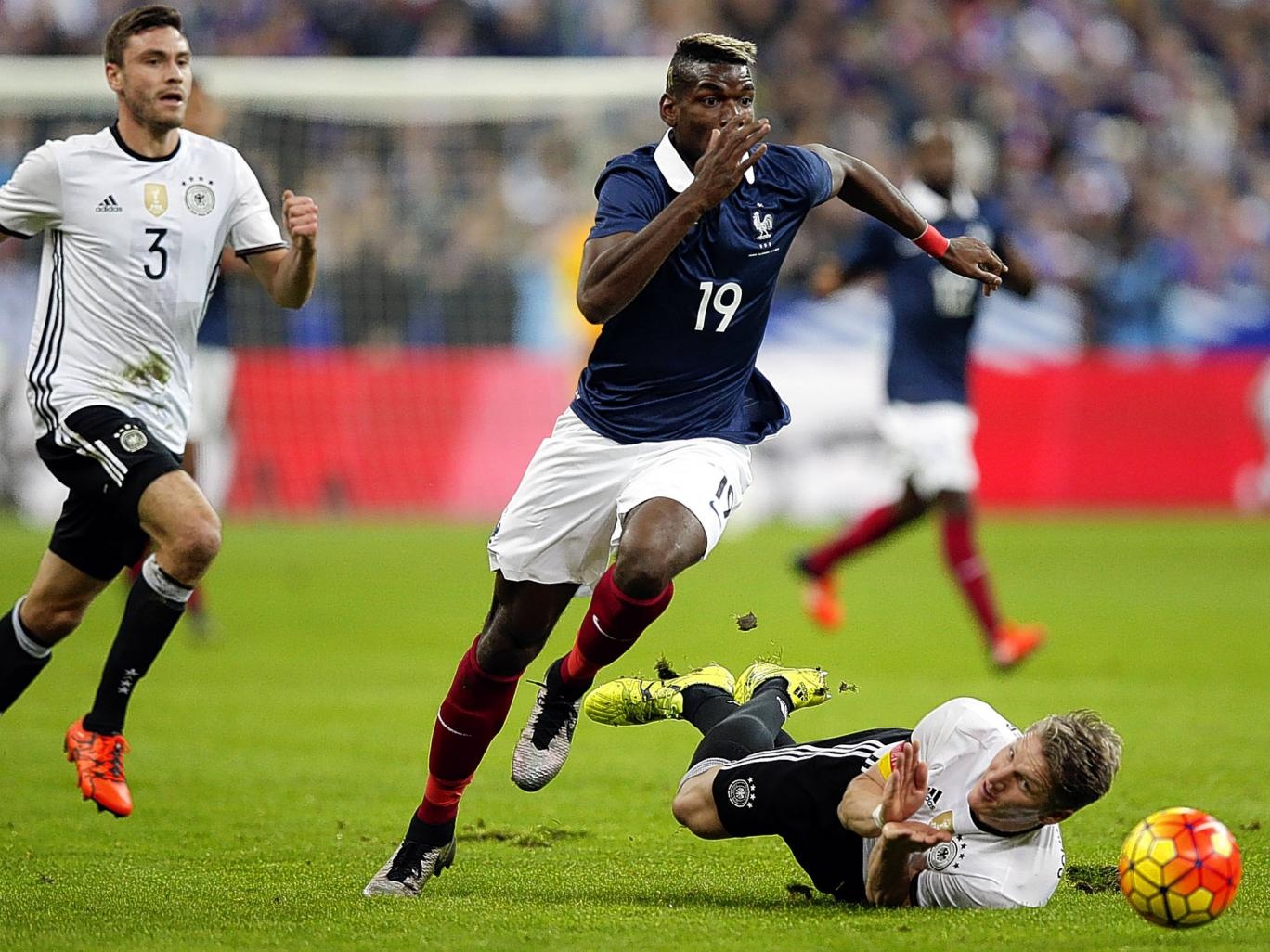 Lich thi dau ngay 17/11: Tam diem tran Anh vs Phap hinh anh