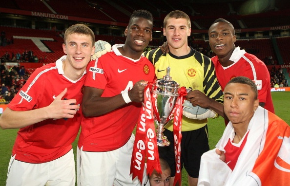 The he Jesse Lingard giup MU vo dich FA Youth Cup gio o dau? hinh anh