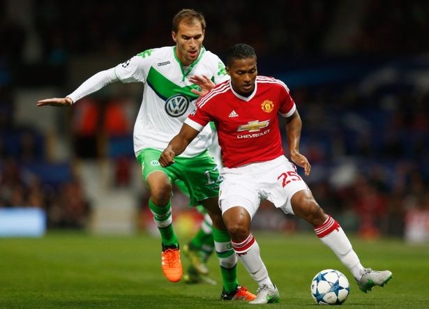 Lich thi dau ngay 8/12: Tam diem tran Wolfsburg - MU hinh anh