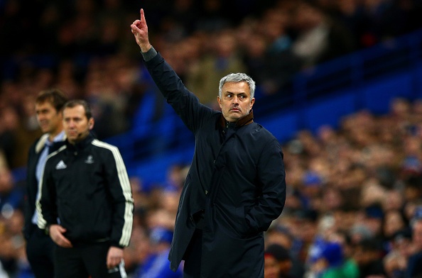 5 sai lam nghiem trong khien Mourinho phai tra gia hinh anh