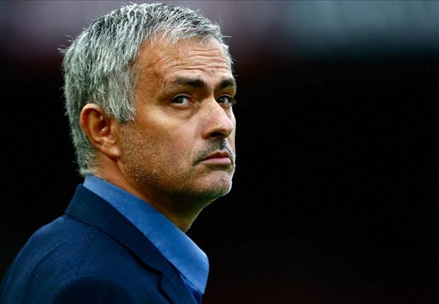 Jorge Mendes: ‘Mourinho chua dong y ky hop dong voi MU’ hinh anh