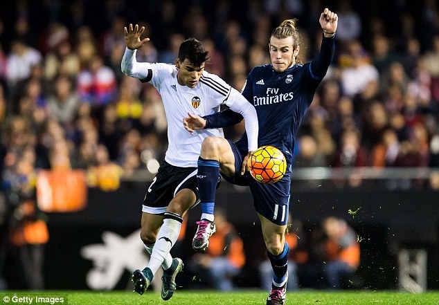 Tong hop tran dau: Valencia 2-2 Real Madrid hinh anh