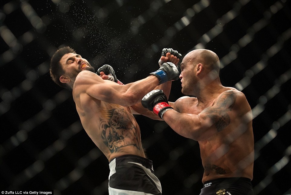 Robbie Lawler bao ve dai vo dich UFC 195 kich tinh hinh anh