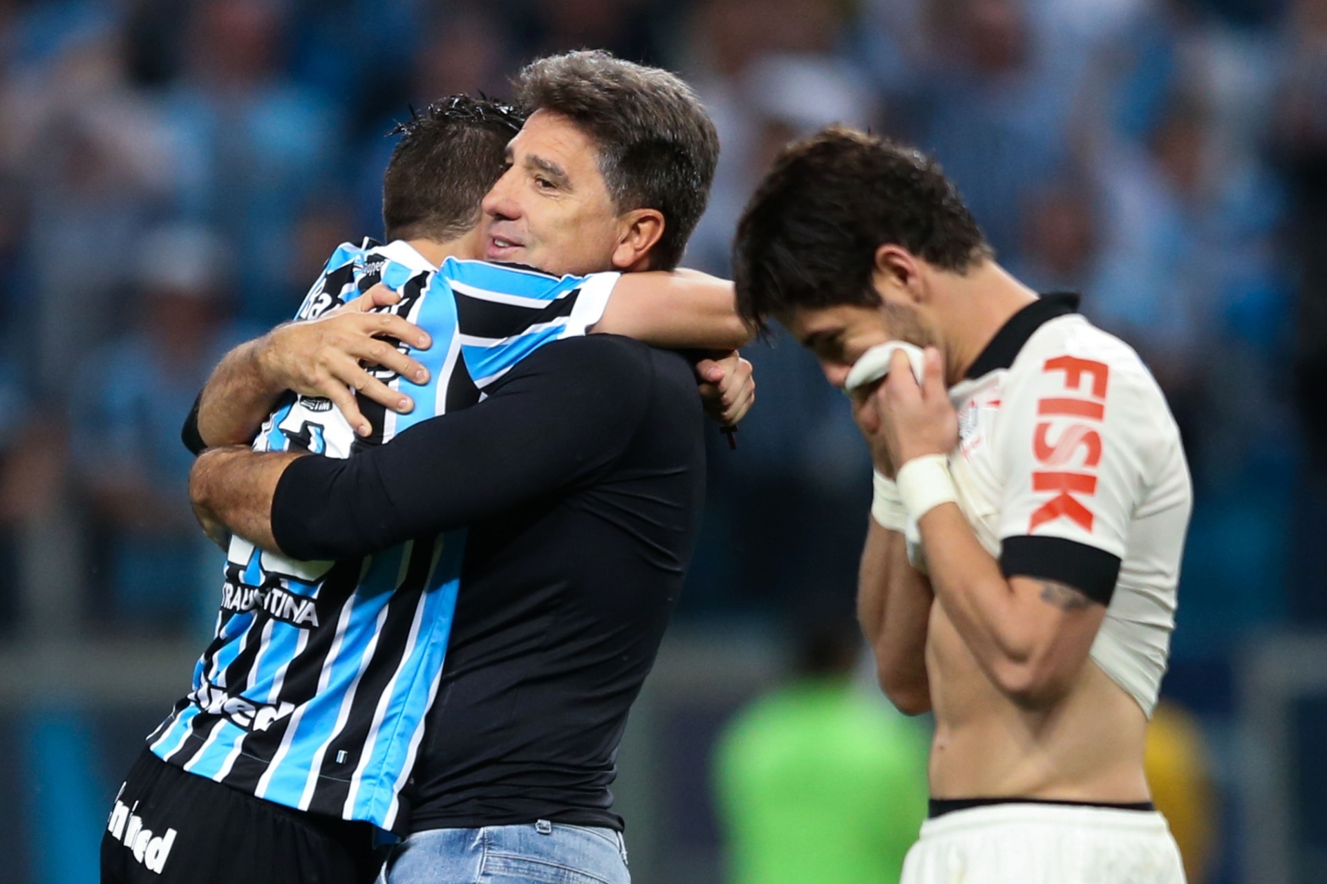 Cu sut 11 m dang quen trong su nghiep cua Pato hinh anh