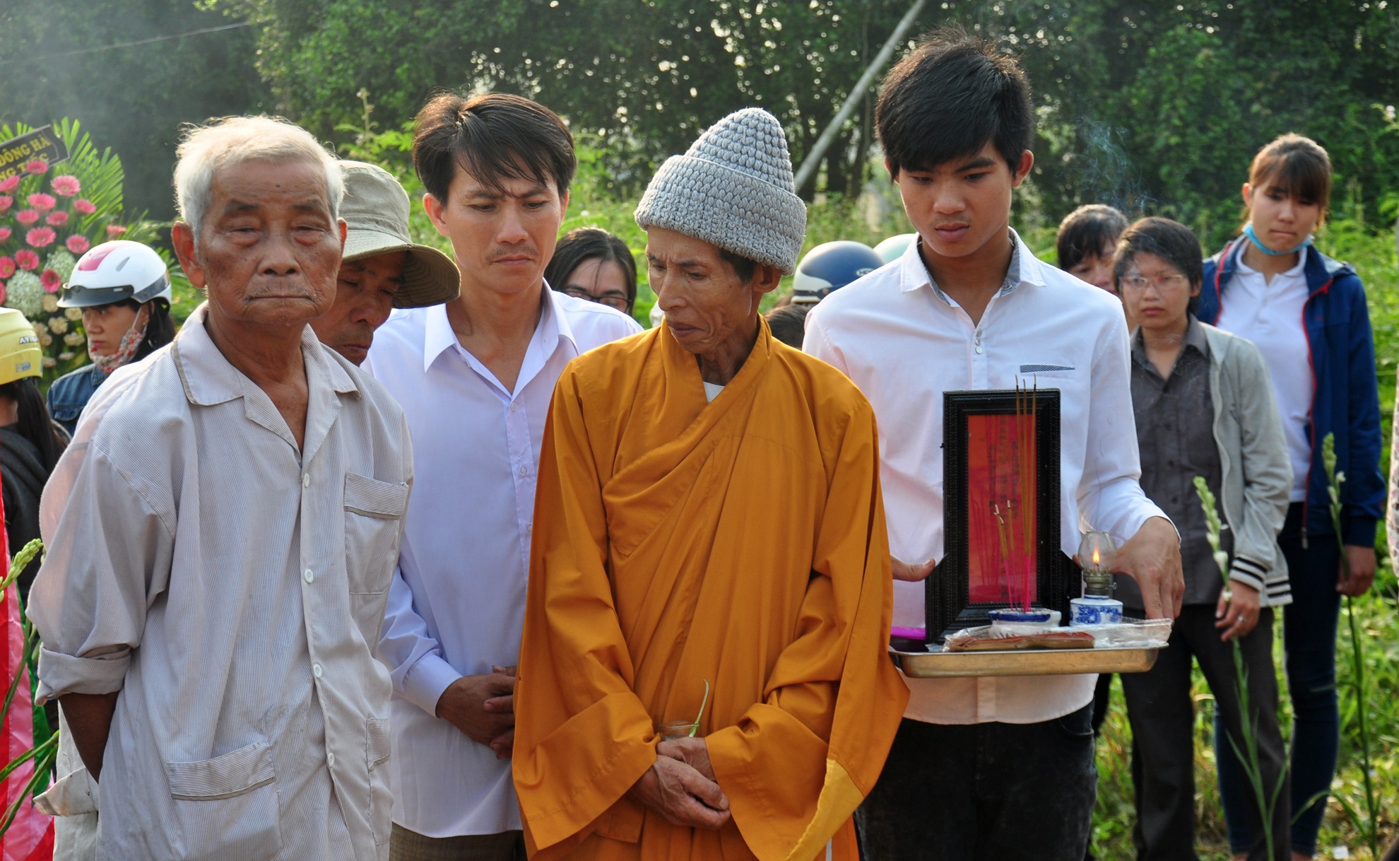 9 hoc sinh chet duoi anh 11