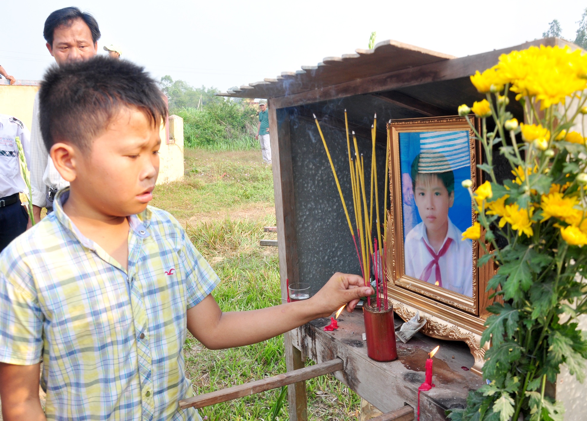 9 hoc sinh chet duoi anh 7