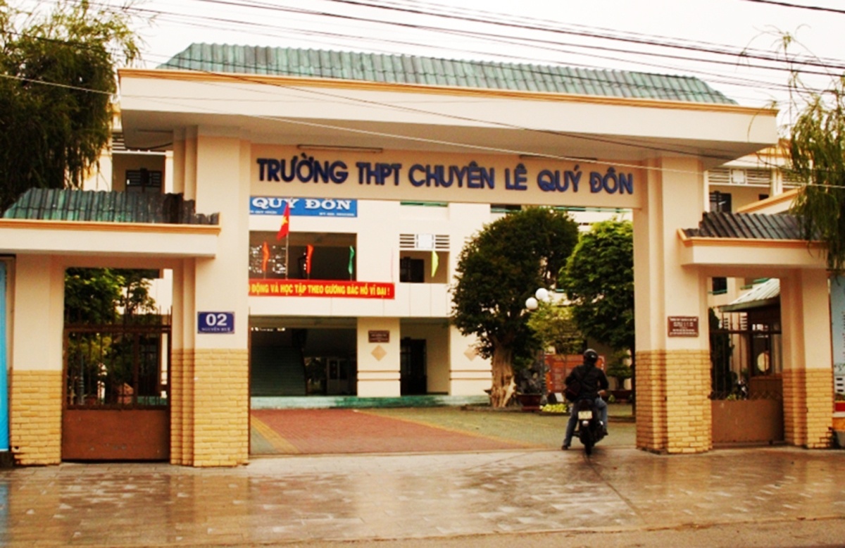 Dieu tra vu hoc sinh gioi quoc gia chet o tu the treo co hinh anh