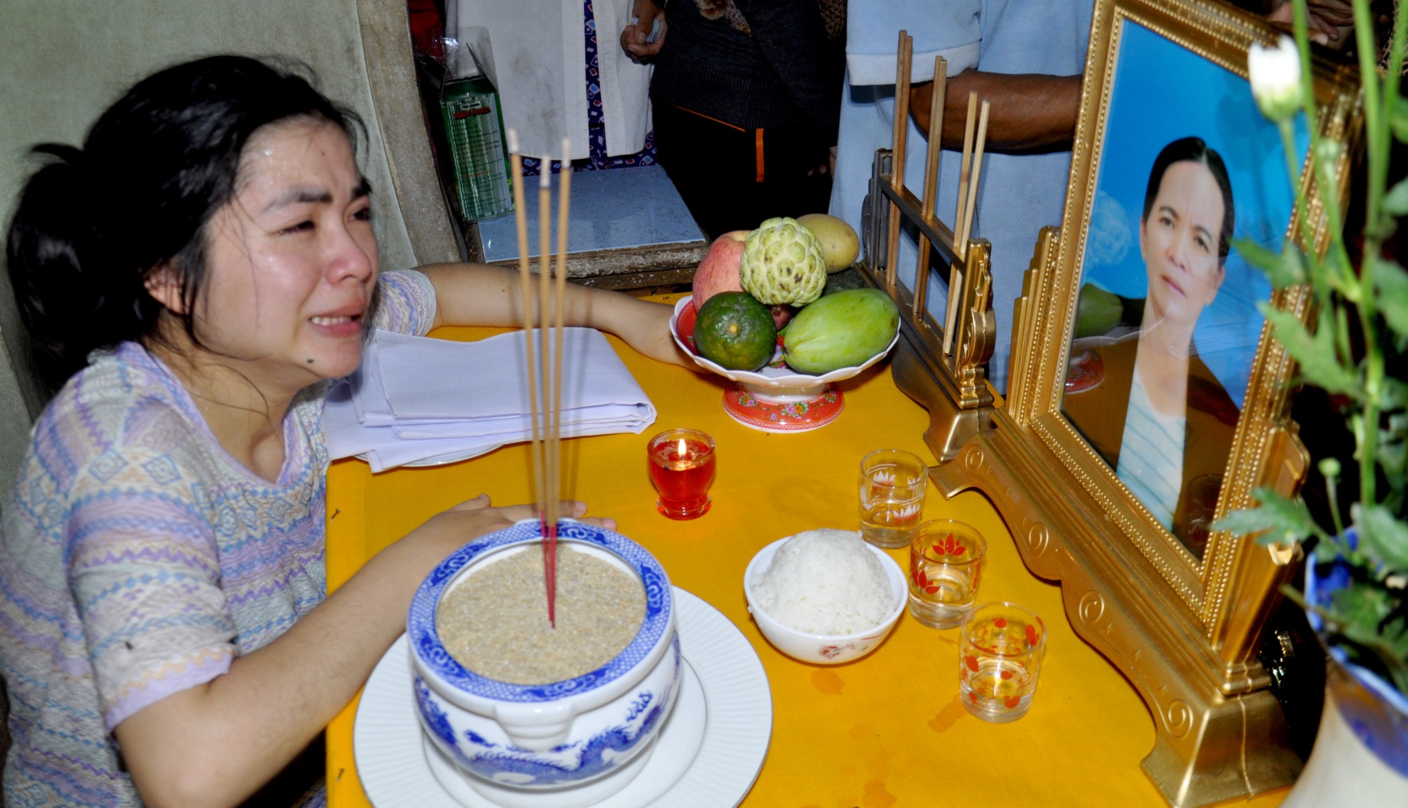 Con khoc khan giong don thi the me tu Binh Thuan hinh anh