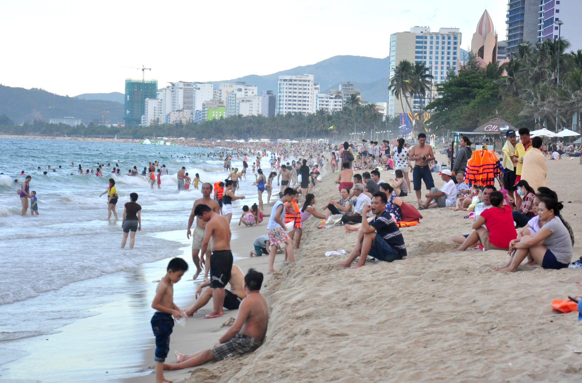 Visa du lich,  hoat dong du lich trai phep,  nguoi Trung Quoc,  tinh Khanh Hoa anh 1