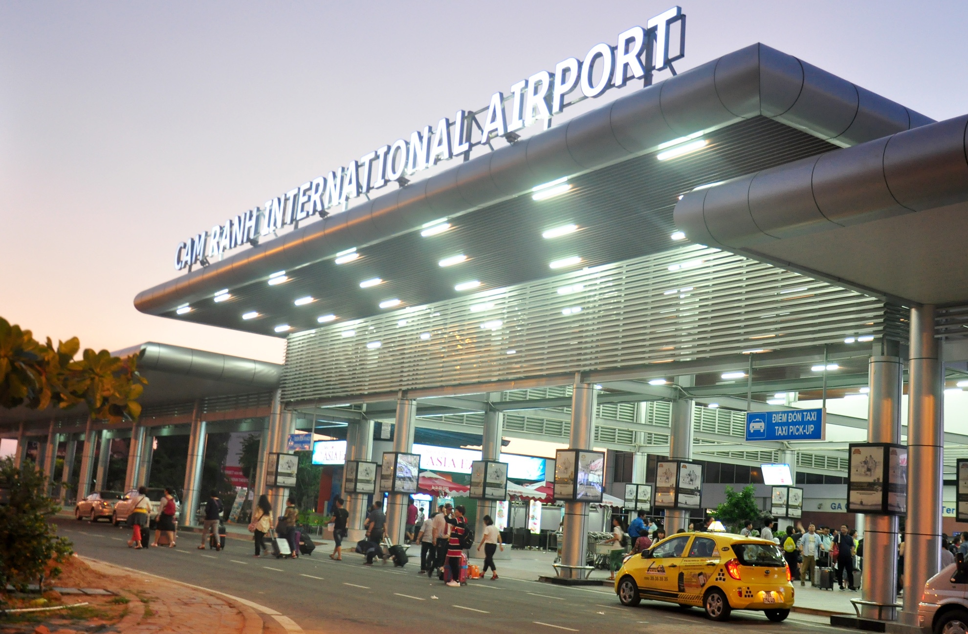 khach trung quoc den nha trang anh 2