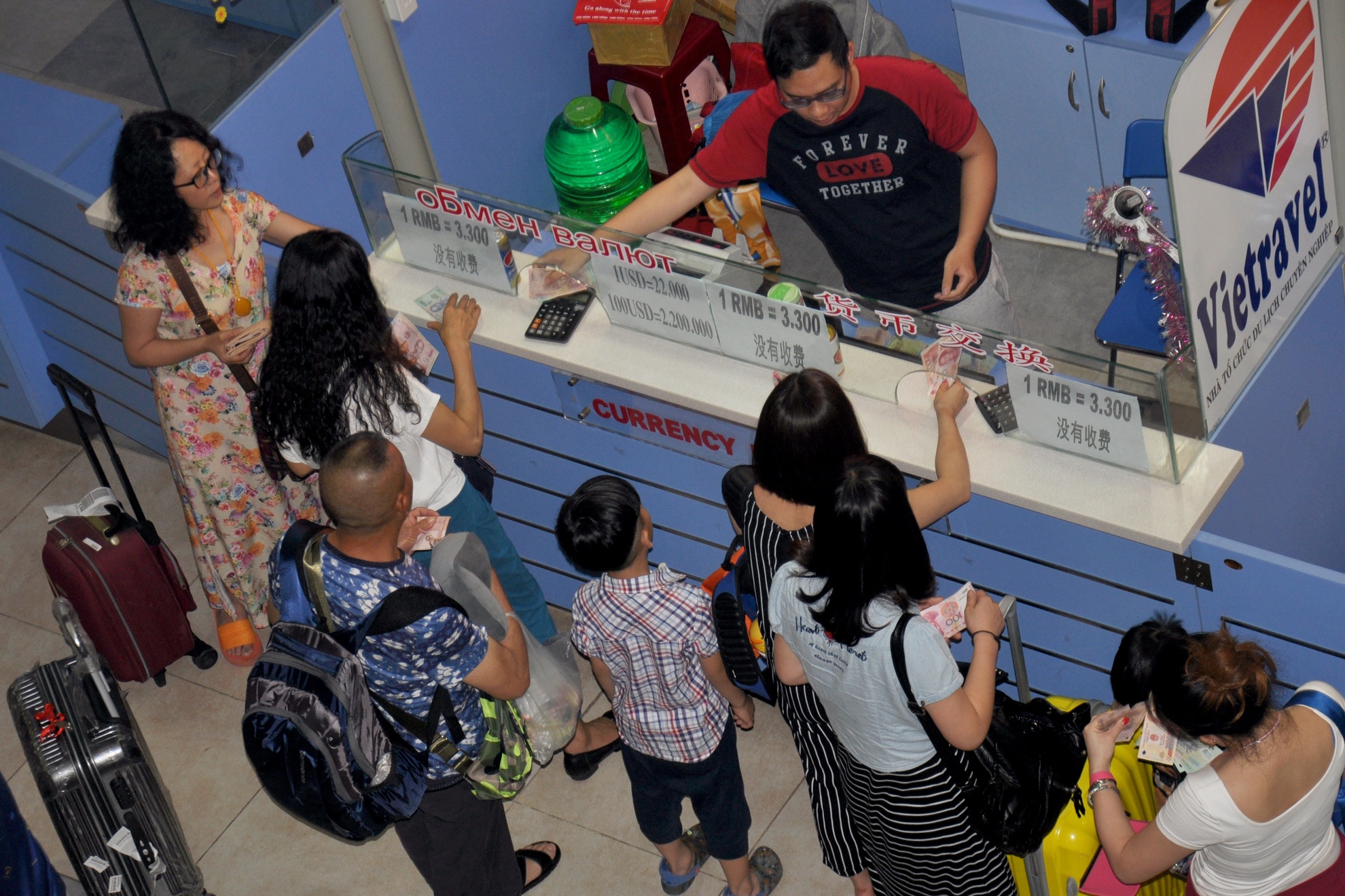 khach trung quoc den nha trang anh 4