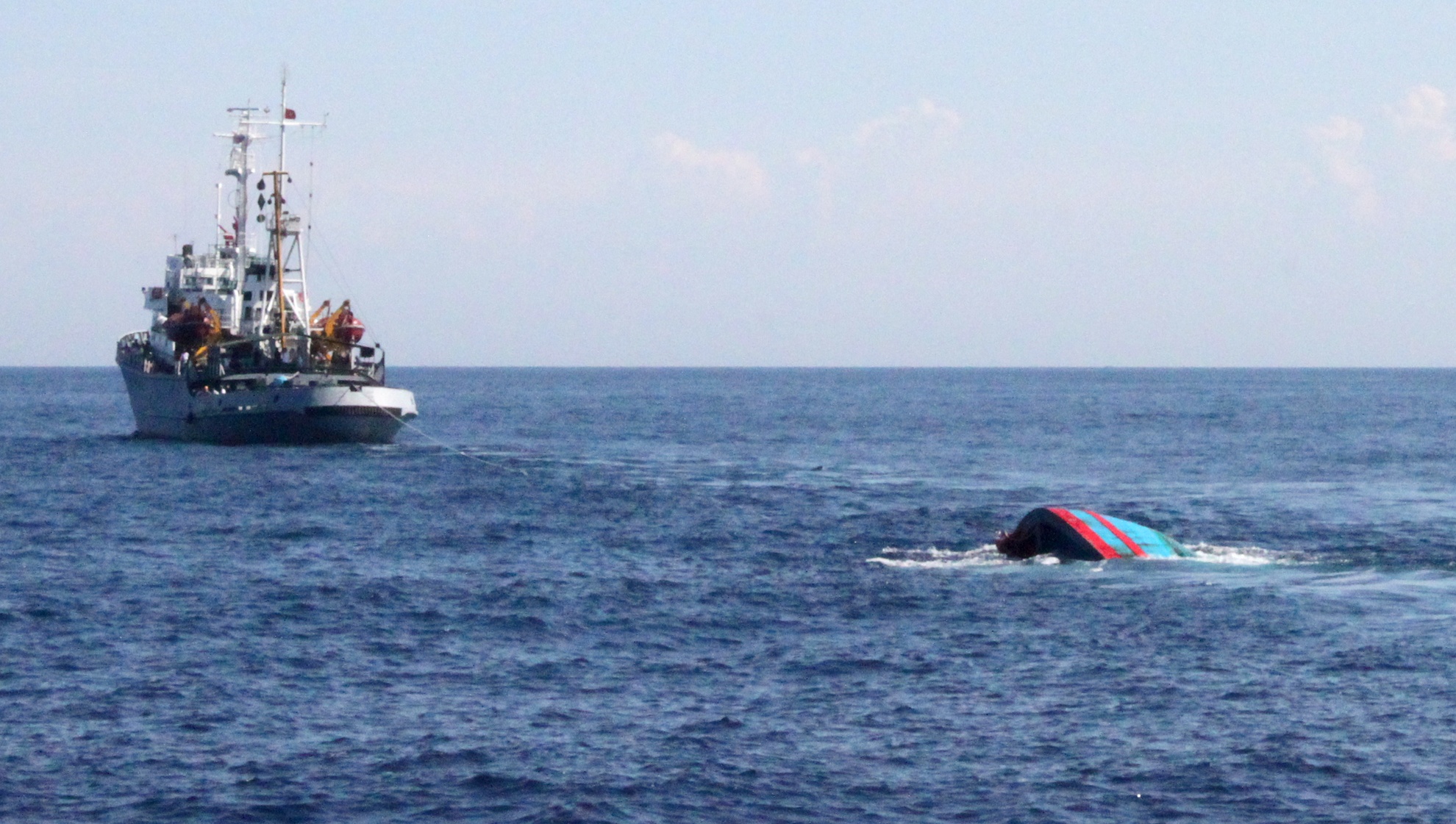 10 ngu dan troi dat nhieu gio tren bien hinh anh