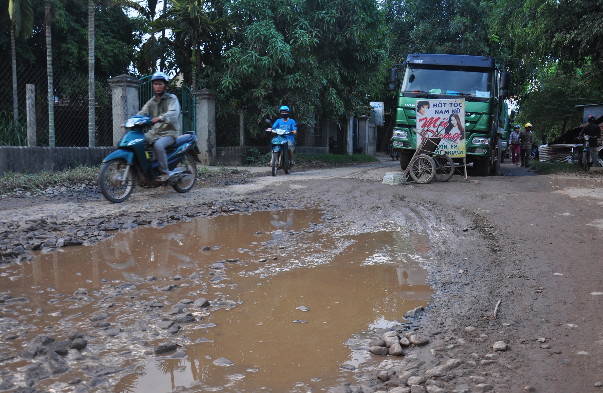 Khon kho vi xe cong trinh gay o nhiem anh 6