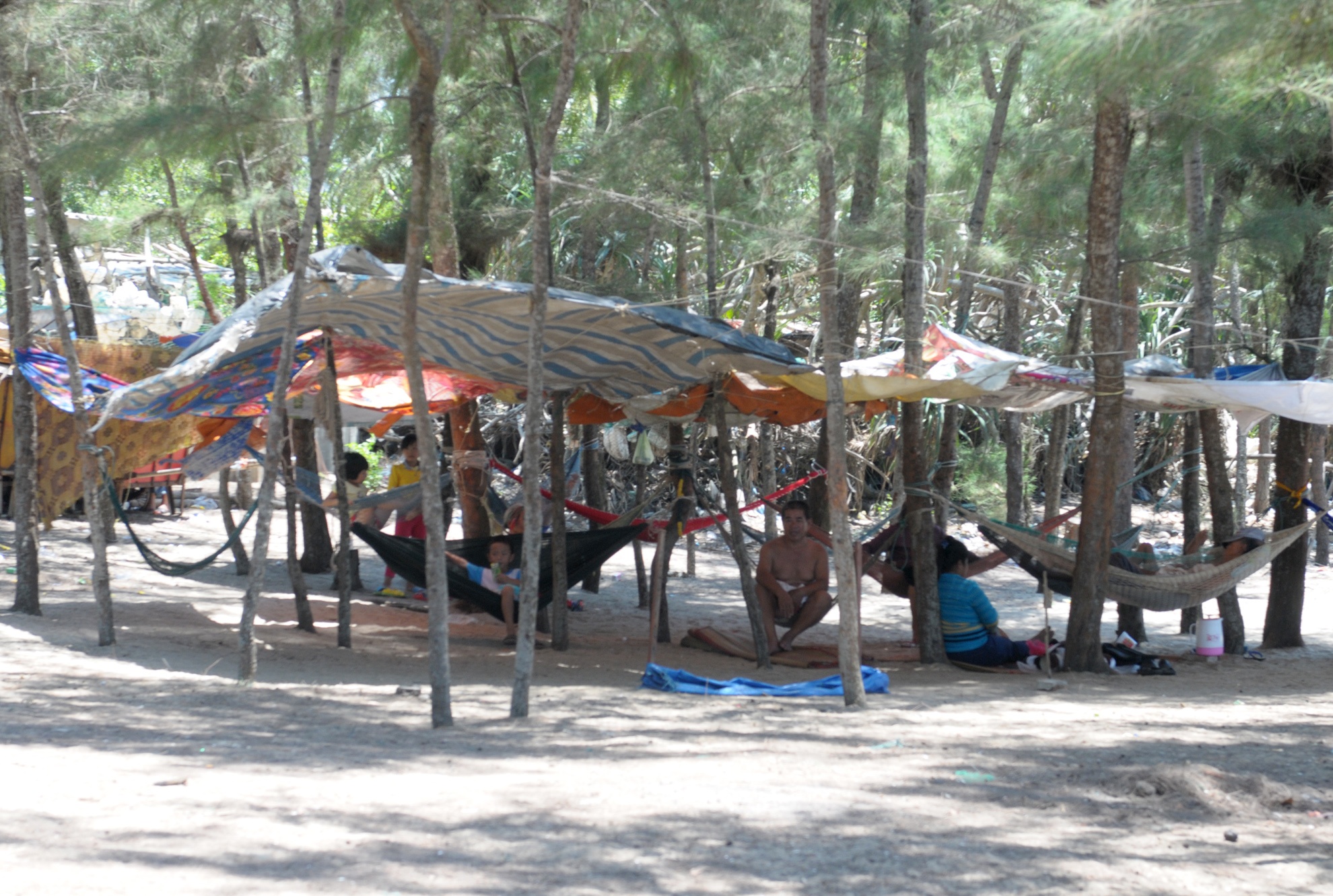 Dan ra bien tron nang nong anh 2