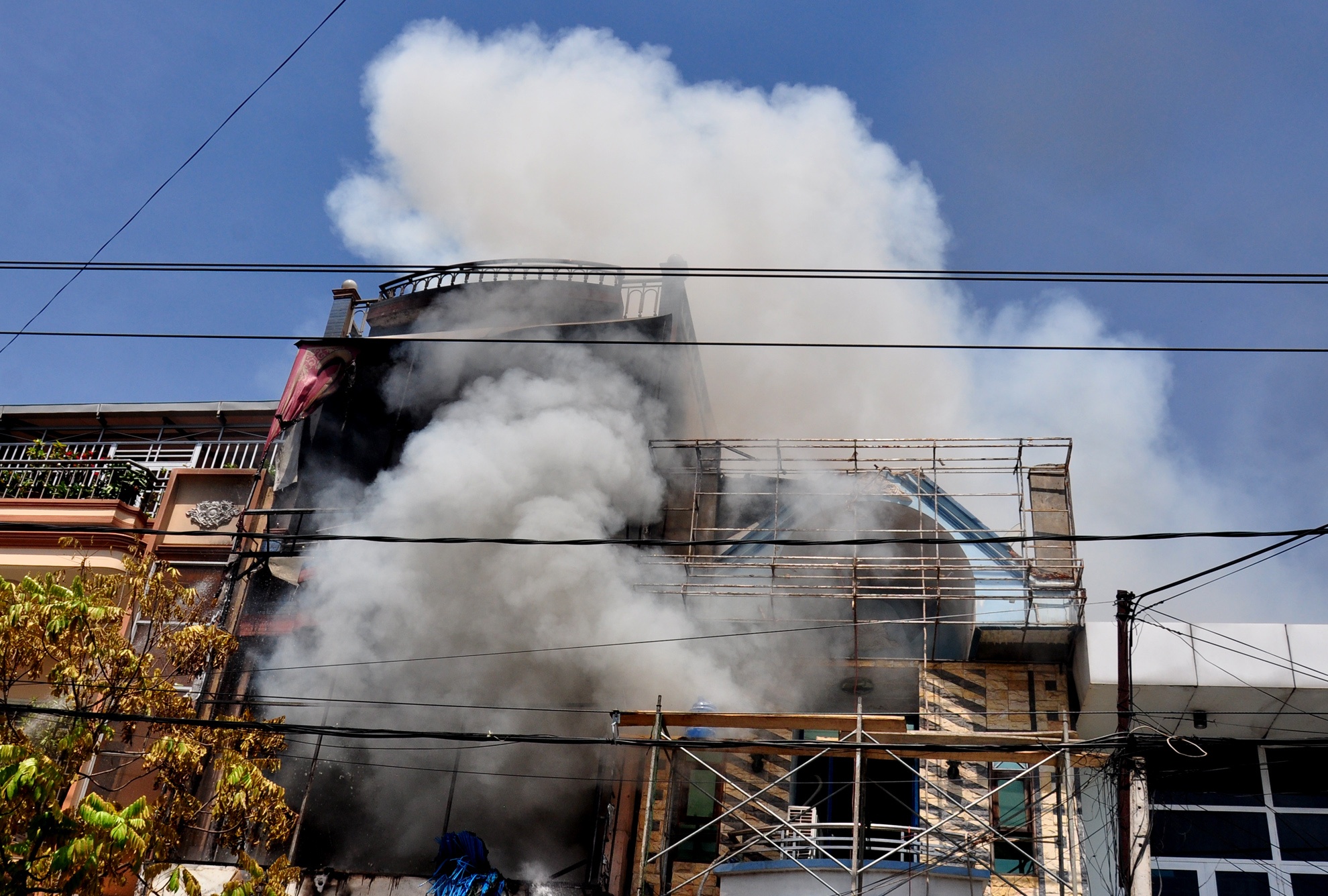 Chay cua hang giua trung tam thanh pho anh 3