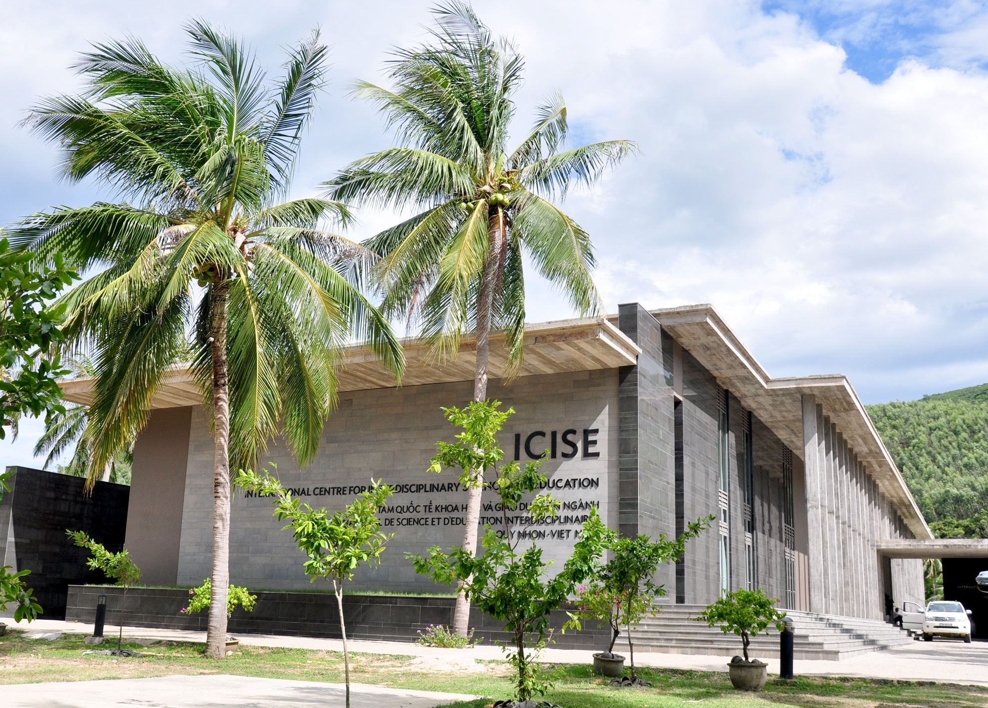 Khong gian nghien cuu khoa hoc ket hop du lich o Quy Nhon hinh anh