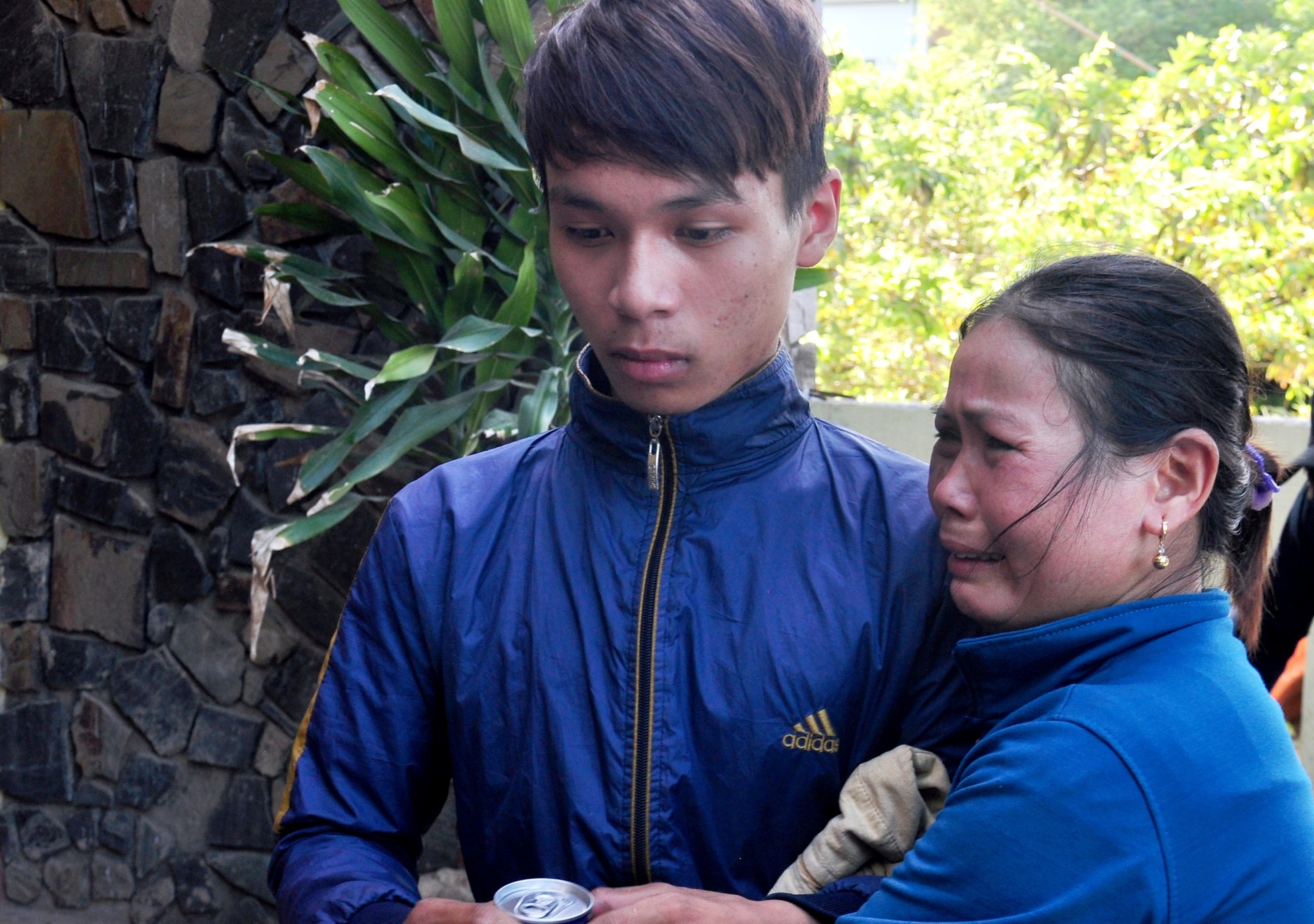 Hai canh Trung Quoc dam chim tau, danh ngu dan Quang Ngai hinh anh