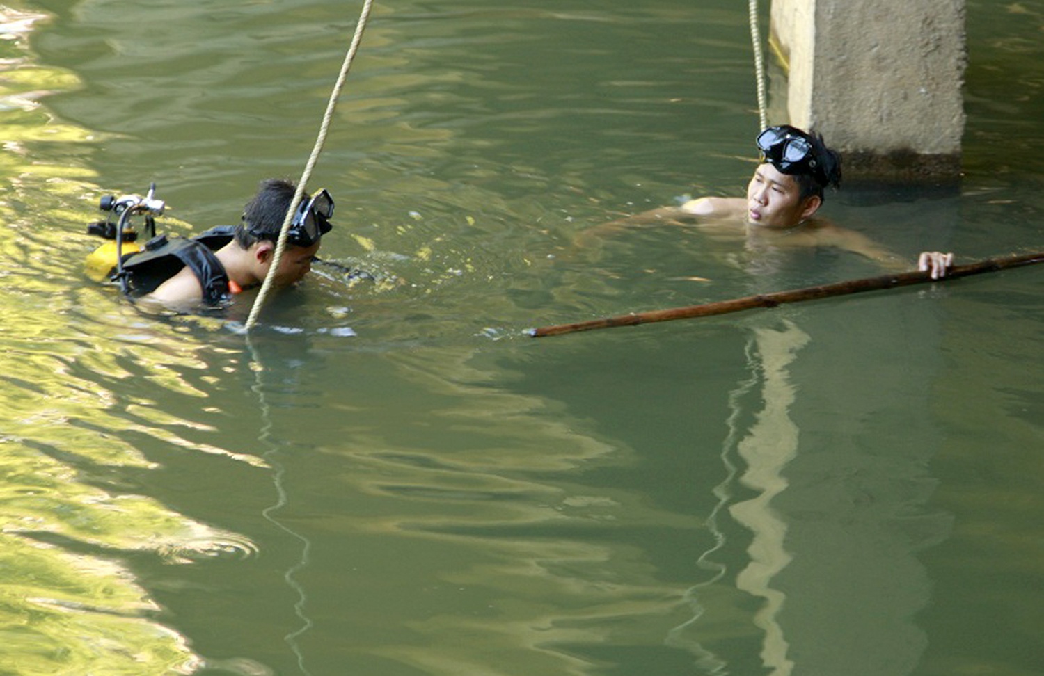 Gian chong,  vo nhay cau tu tu anh 2