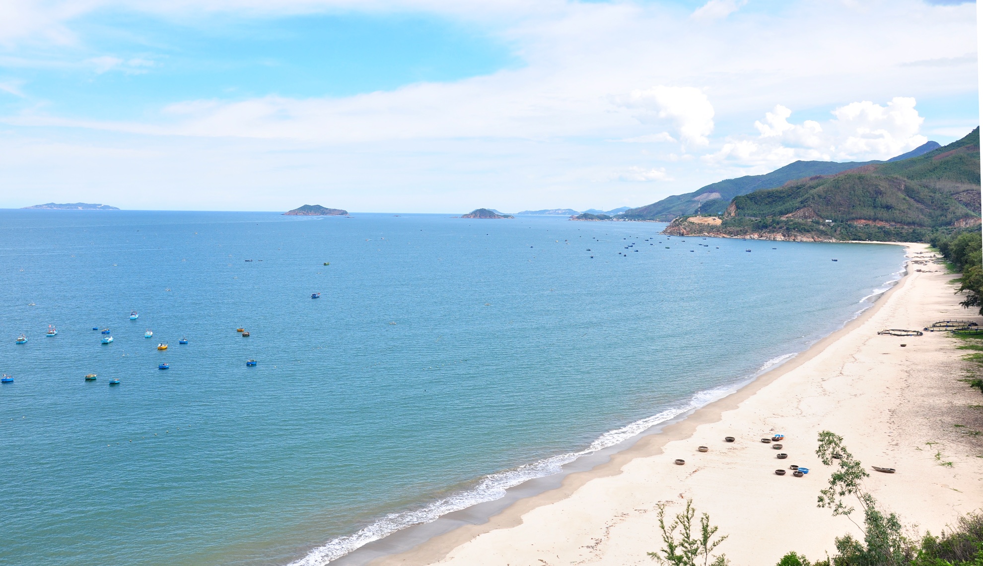 Eo bien quyen ru mien Trung anh 2