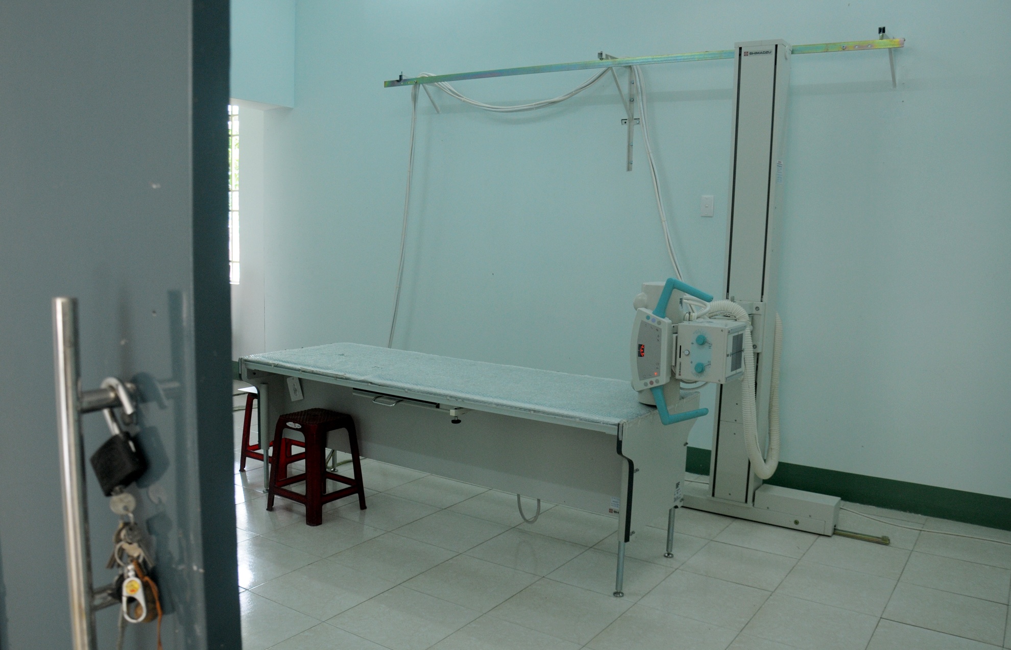 Thiet bi y te tien ty bo khong vi thieu bac si hinh anh