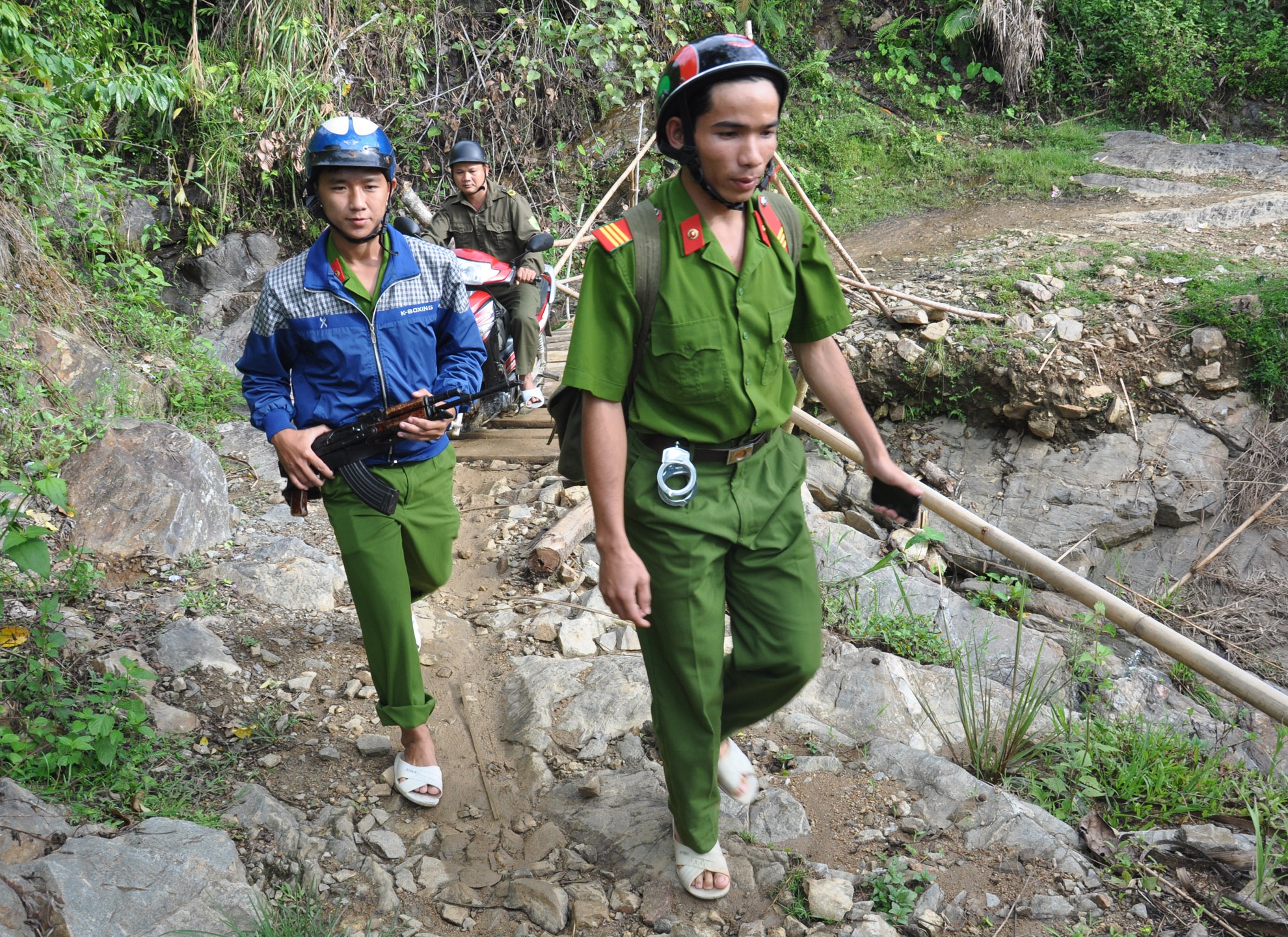 Cuoc chien voi vang tac anh 1