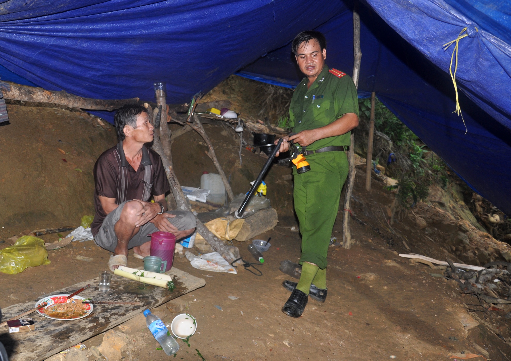 Cuoc chien voi vang tac anh 3