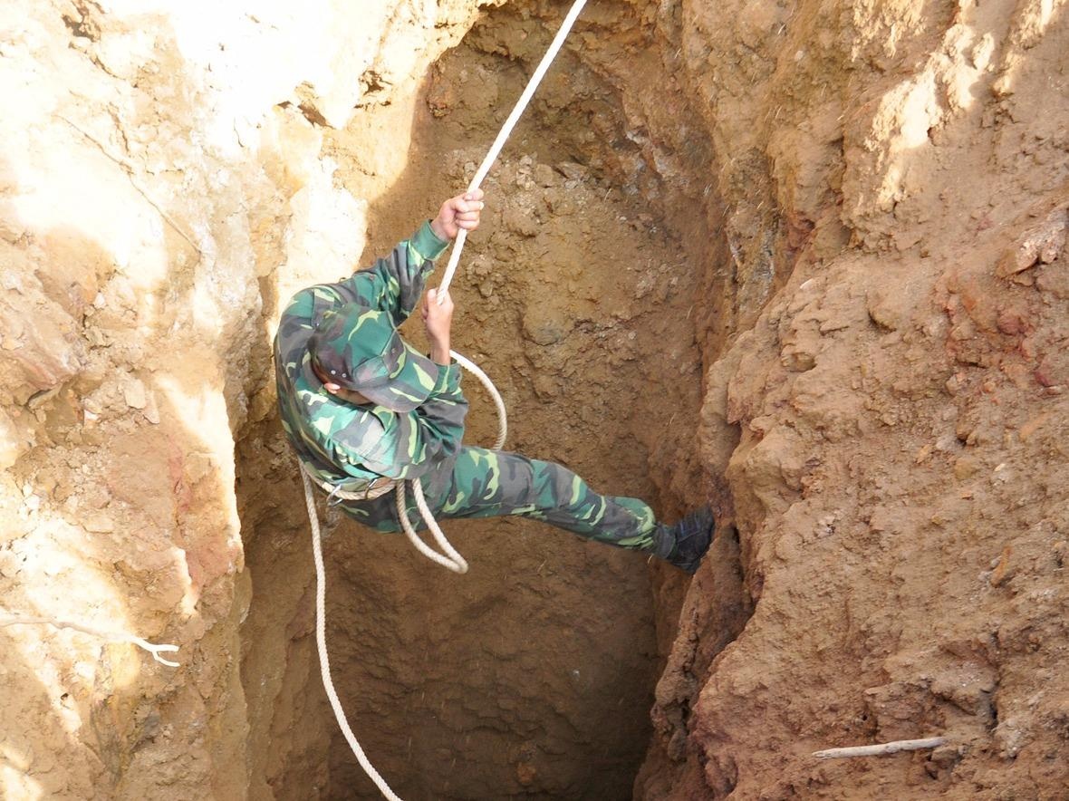 Cuoc chien voi 'vang tac' o vung cao Quang Ngai hinh anh