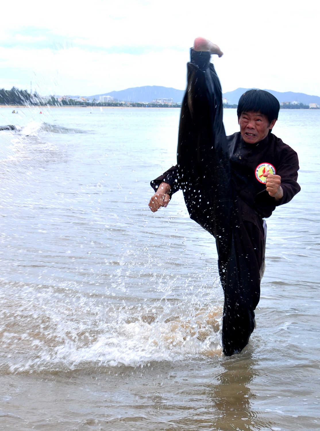 Mien dat vo Binh Dinh me hoac du khach anh 11